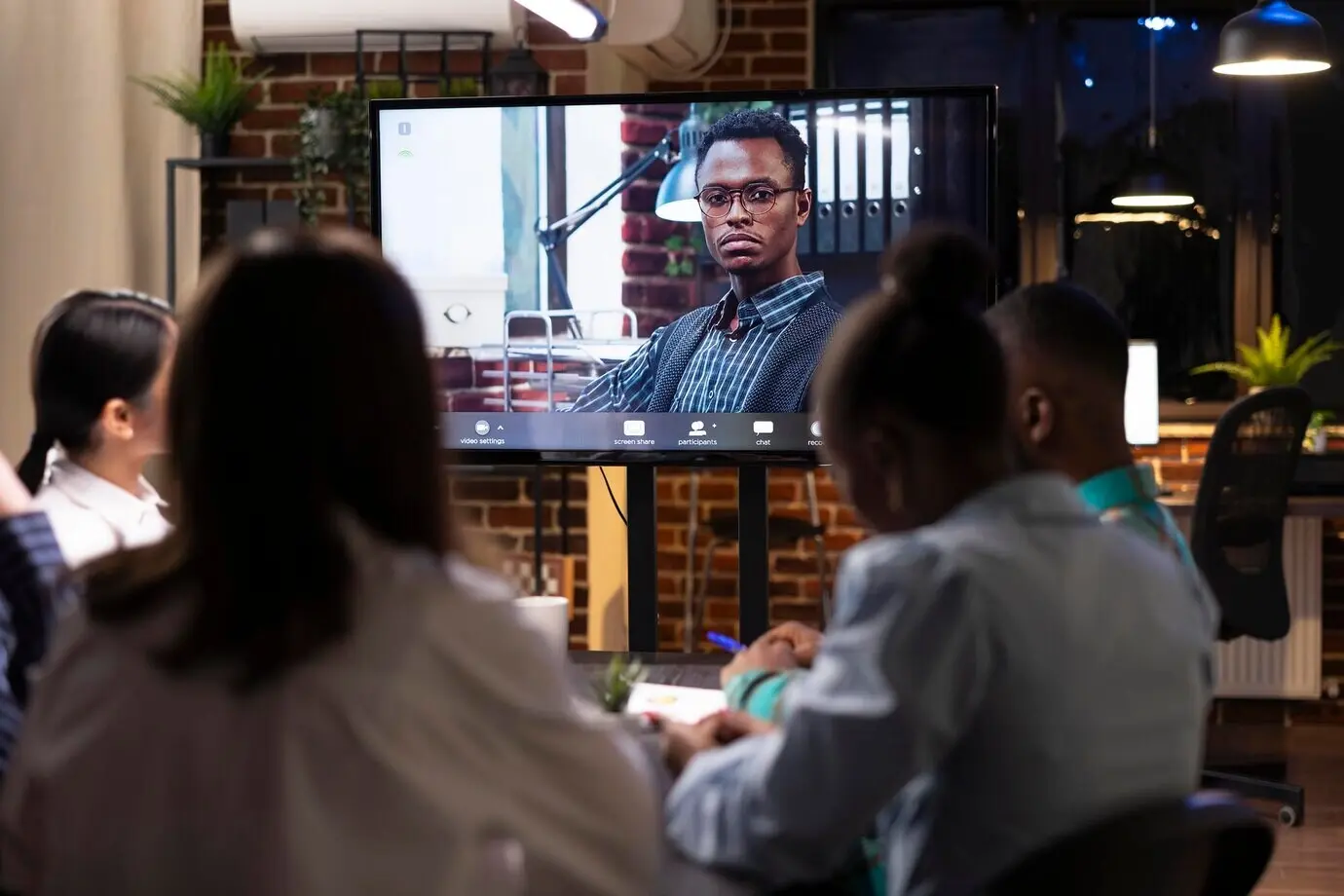 Сессия мозгового штурма с предпринимателем, работающим удалённо